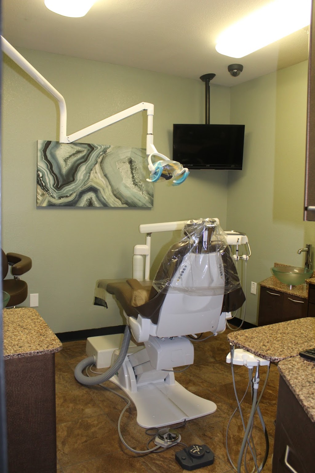 IDTC Dental Clinic LLC | 838 S Carrier Pkwy, Grand Prairie, TX 75051, USA | Phone: (972) 264-4382