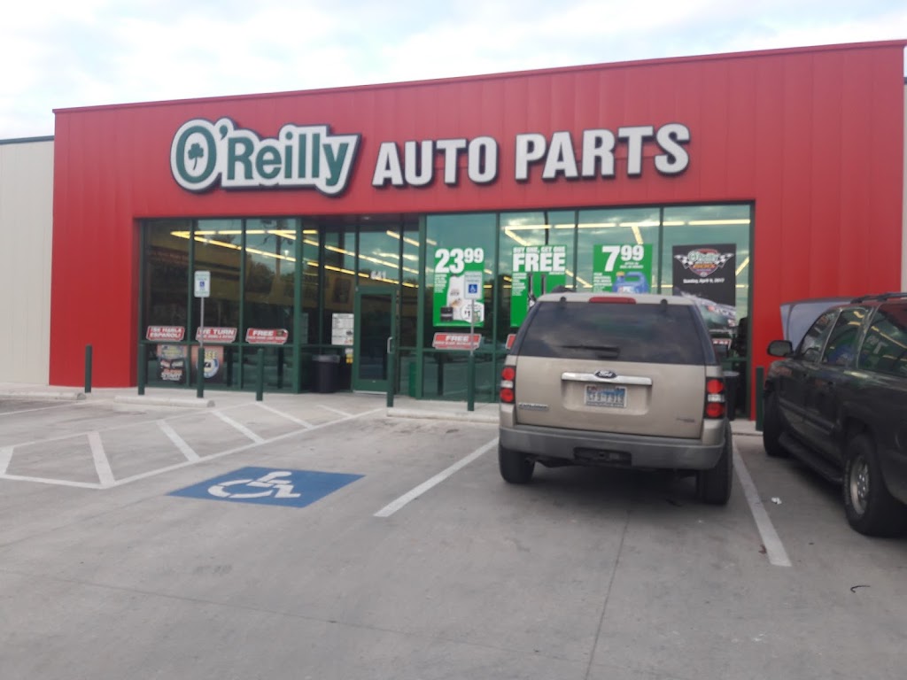 OReilly Auto Parts | 641 E Hondo Ave, Devine, TX 78016, USA | Phone: (830) 541-4207