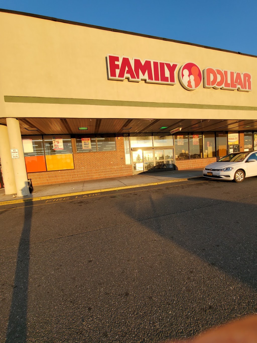 Family Dollar | 238 N Main St, Spring Valley, NY 10977, USA | Phone: (845) 682-0081