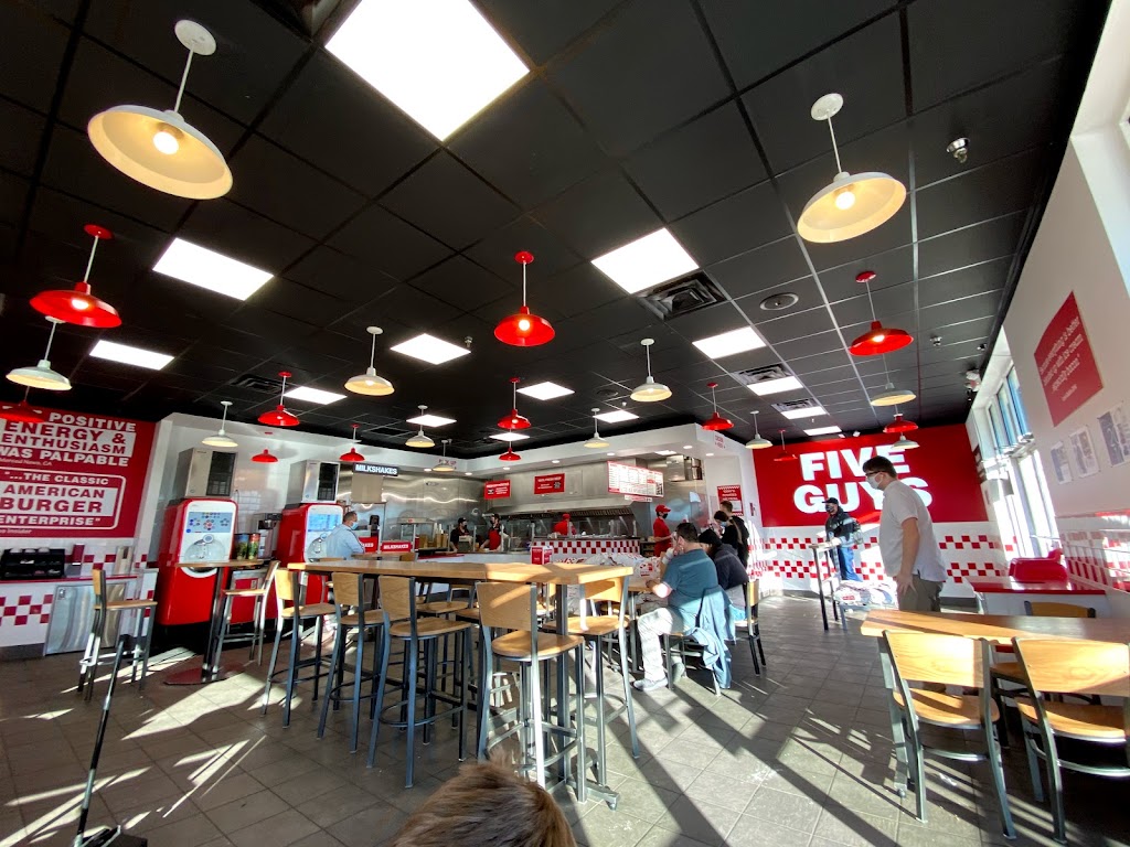 Five Guys | 300 Pleasant Grove Rd Suite 475, Mt. Juliet, TN 37122, USA | Phone: (615) 754-4259