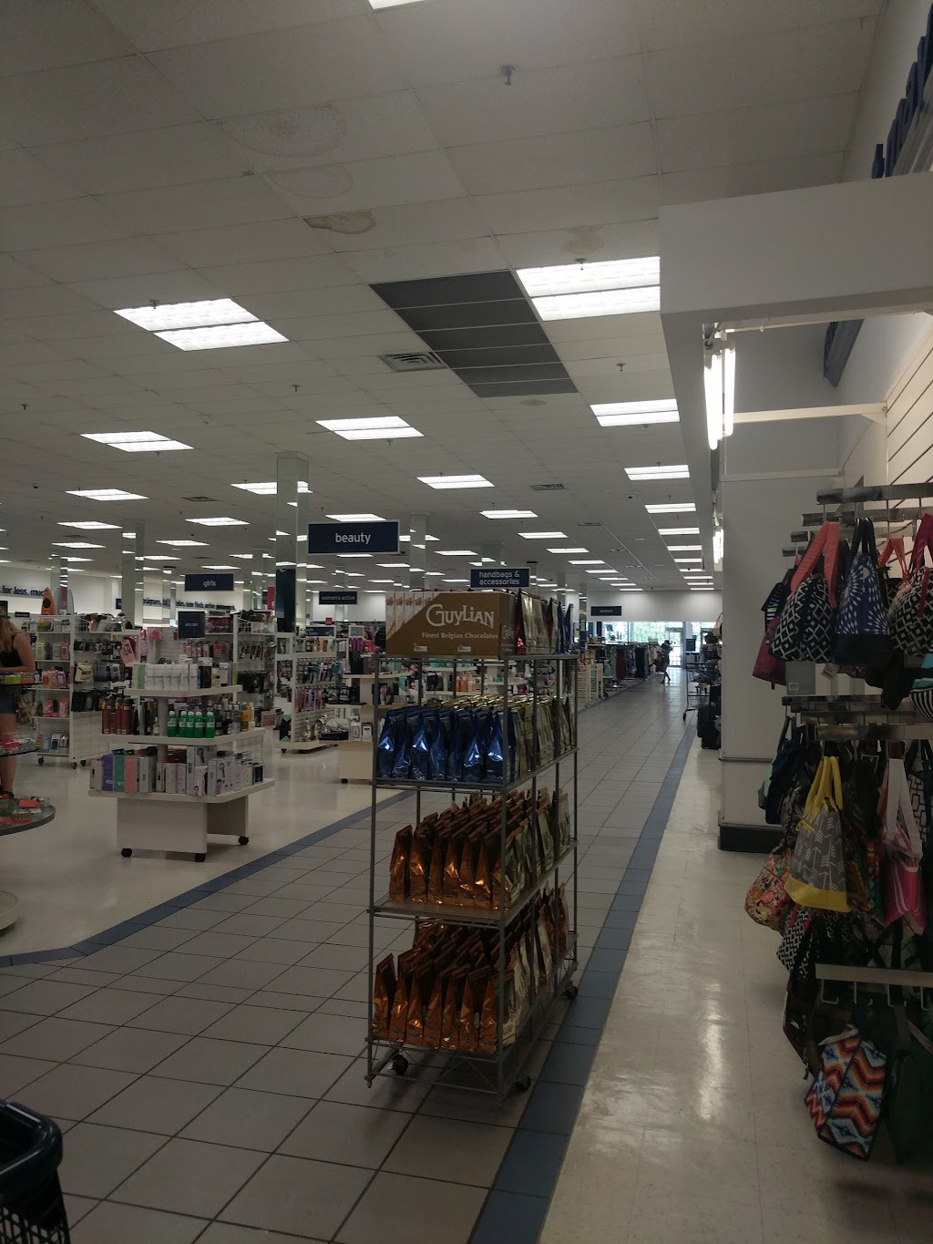 Marshalls | 36 W 66th St, Richfield, MN 55423 | Phone: (612) 866-4200