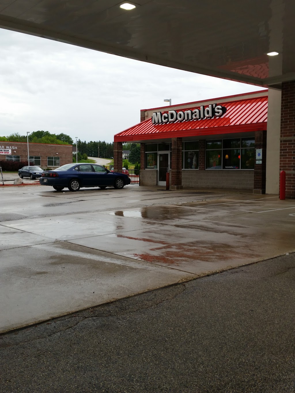 McDonalds | 102 Badger Rd Hwy, 45, Kewaskum, WI 53040, USA | Phone: (262) 626-8467