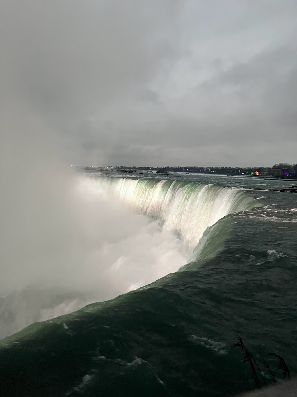 Enjoy the Beauty of the Falls | 7745 Pender St, Niagara Falls, ON L2G 0H3, Canada | Phone: (905) 359-9504