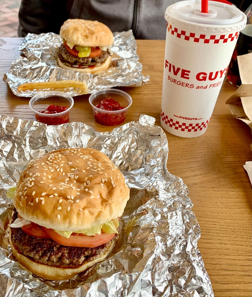 Five Guys | 1430 Richmond Rd Bldg 5, Ste 505, Williamsburg, VA 23185, USA | Phone: (757) 229-1213