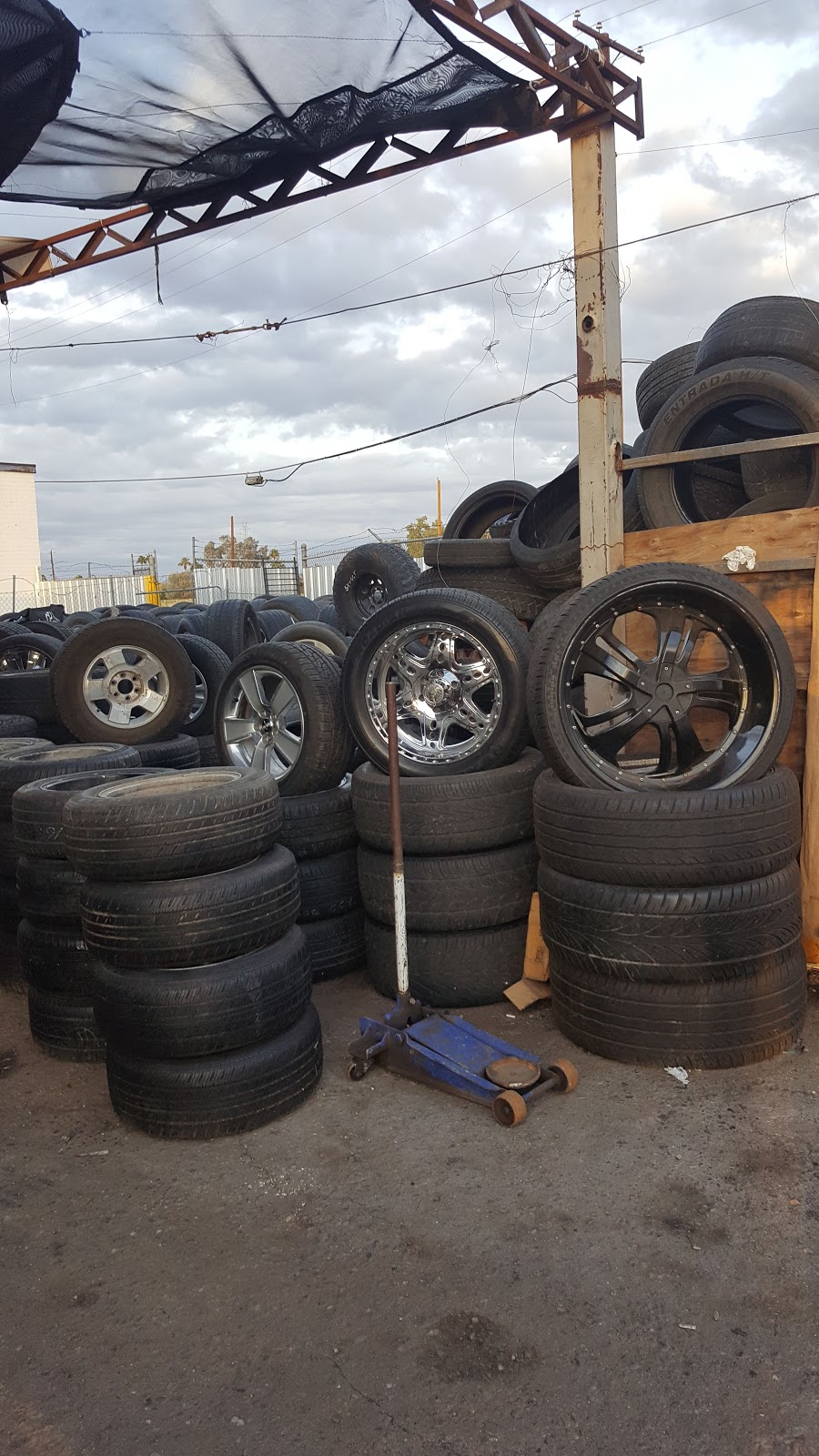 B&G Tire Shop | 3308 W Buckeye Rd, Phoenix, AZ 85009, USA | Phone: (602) 518-0602