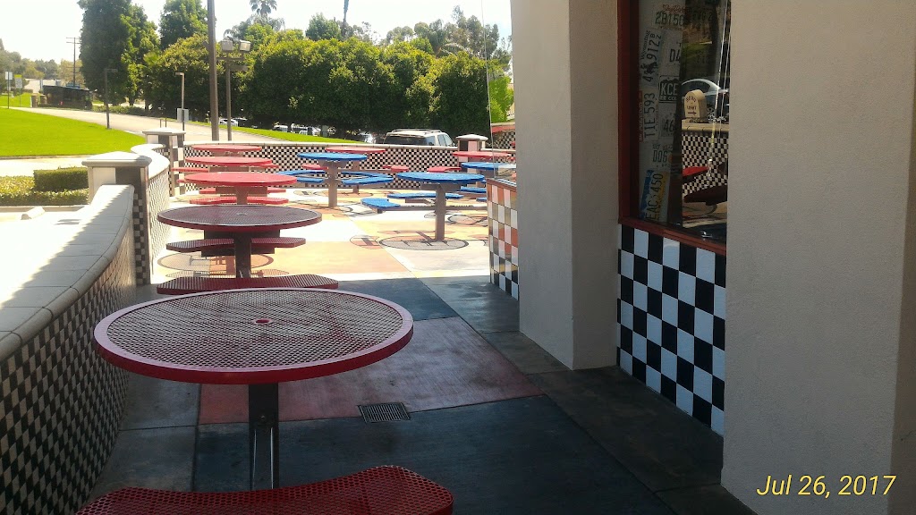 Legends Burgers | 8775 Base Line Rd, Rancho Cucamonga, CA 91730, USA | Phone: (909) 727-8220