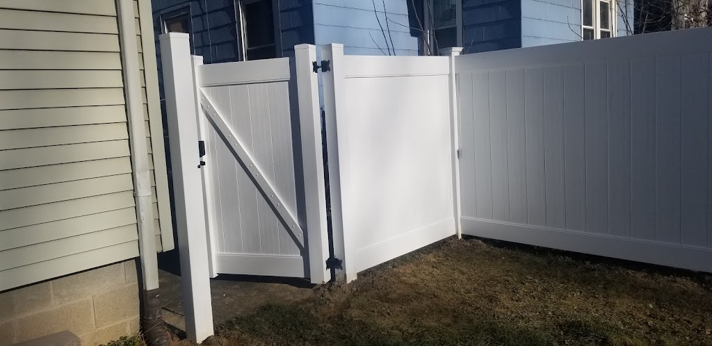 Expert Fence Co | 2889 Southwestern Blvd, Orchard Park, NY 14127 | Phone: (716) 675-7737