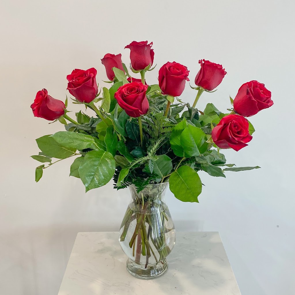 Williams Florist & Gift House | 1425 Union Rd, West Seneca, NY 14224, USA | Phone: (716) 675-7800