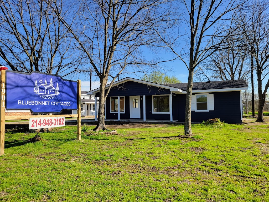 Bluebonnet Cottages - Micro Laundromat | 1901 TX-276, West Tawakoni, TX 75474, USA | Phone: (469) 587-9555