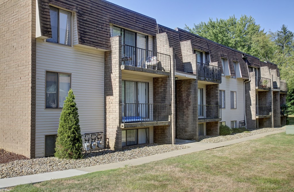 Ravenswood Apartments | 3674 Kent Rd, Stow, OH 44224, USA | Phone: (866) 646-1294