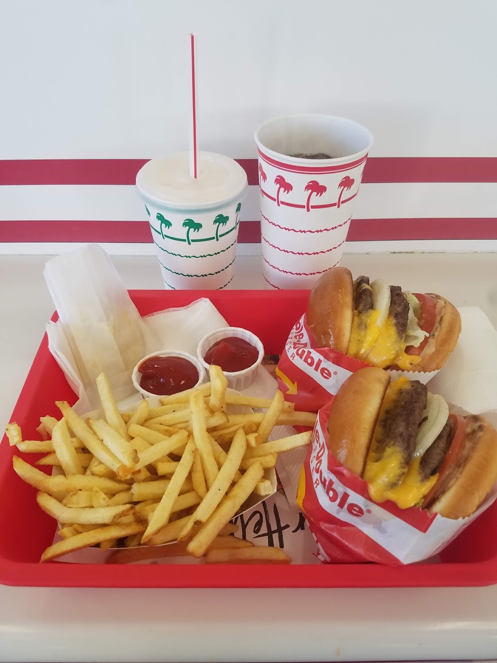 In-N-Out Burger | 8215 S Virginia St, Reno, NV 89511, USA | Phone: (800) 786-1000