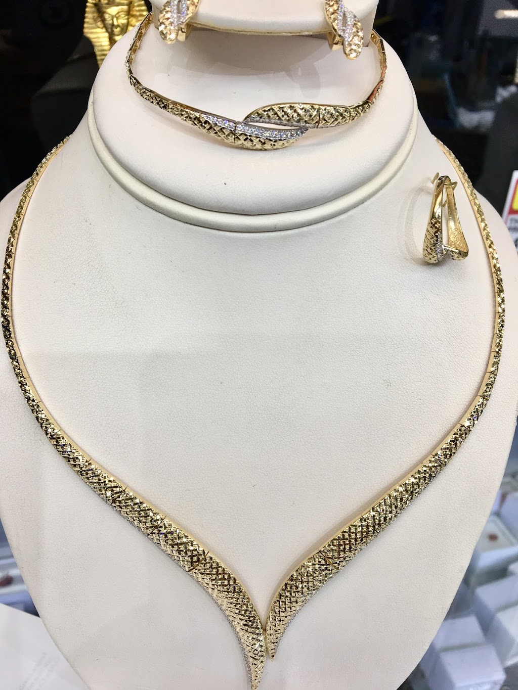 Superior Jewelry Store/ Franzia Jewels | 1130 W 6th St, Corona, CA 92882 | Phone: (951) 893-7467