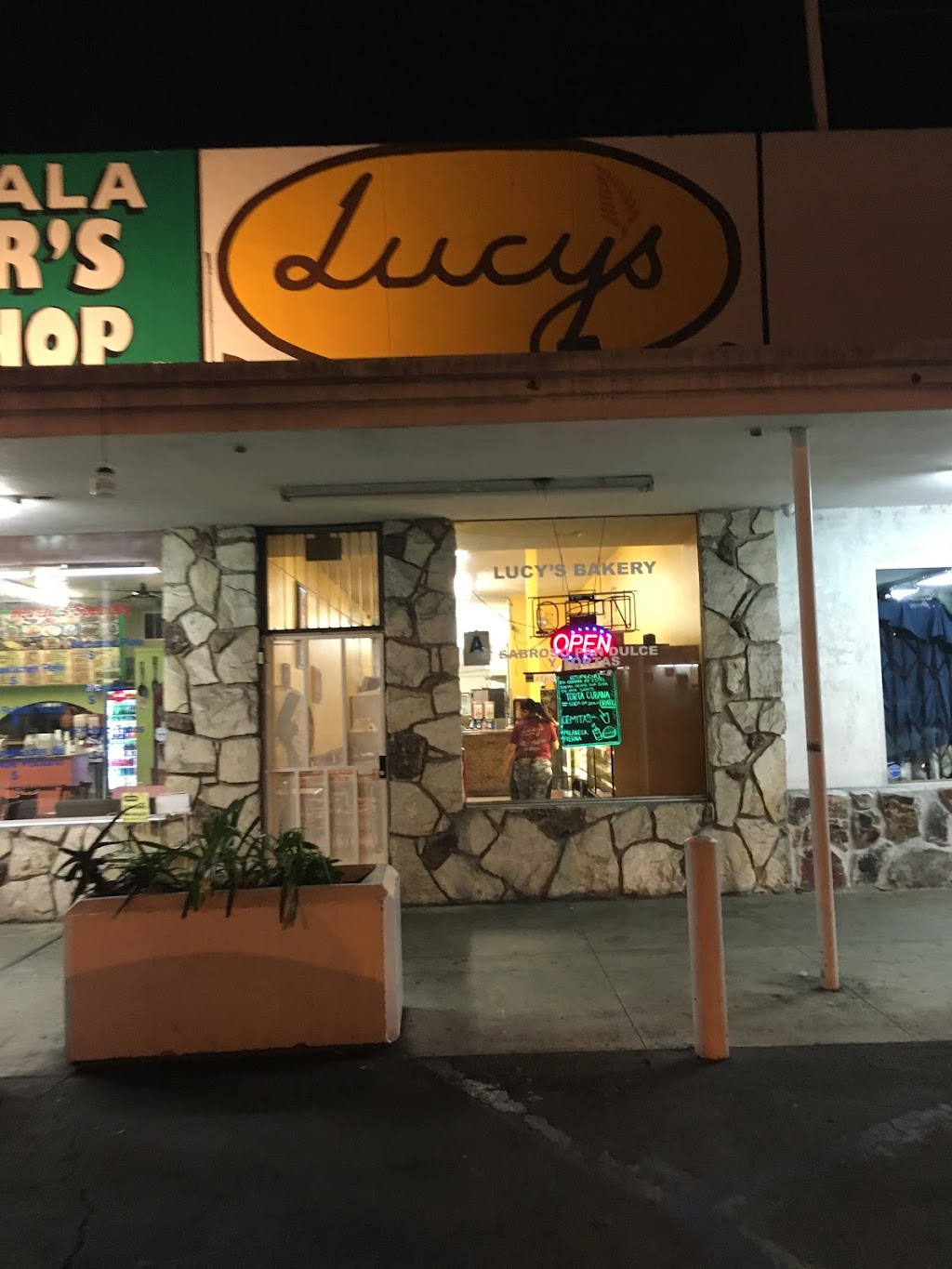 Lucys Bakery | 1043 Elkelton Blvd, Spring Valley, CA 91977, USA | Phone: (619) 465-1240