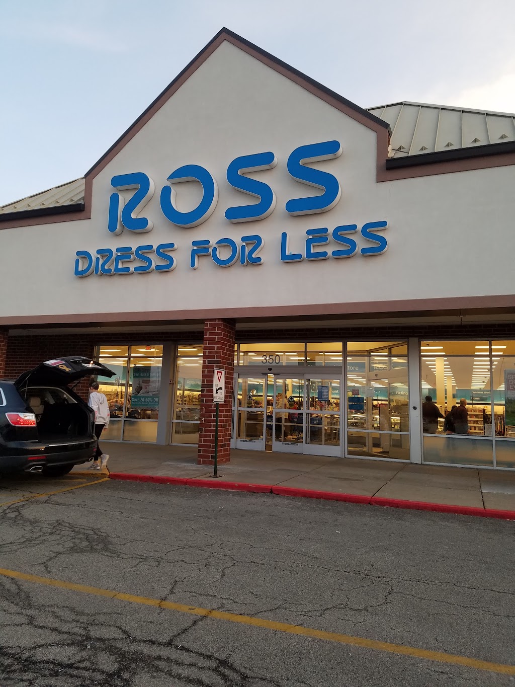 Ross Dress for Less | 350 W Army Trail Rd, Bloomingdale, IL 60108, USA | Phone: (630) 351-1218