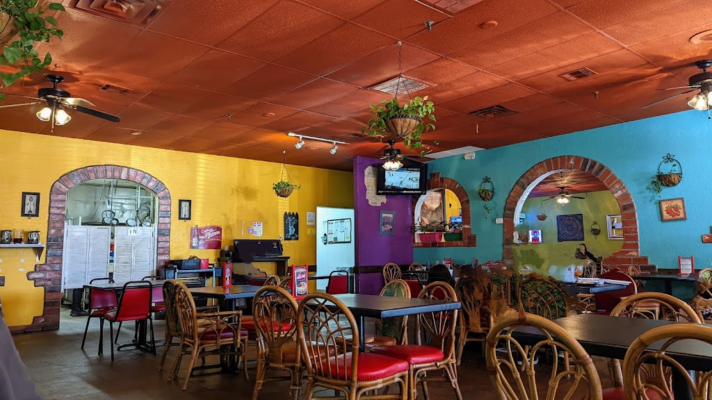 Chelinos Mexican Restaurant (Yukon, OK) | 1227 Garth Brooks Blvd, Yukon, OK 73099, USA | Phone: (405) 350-2006