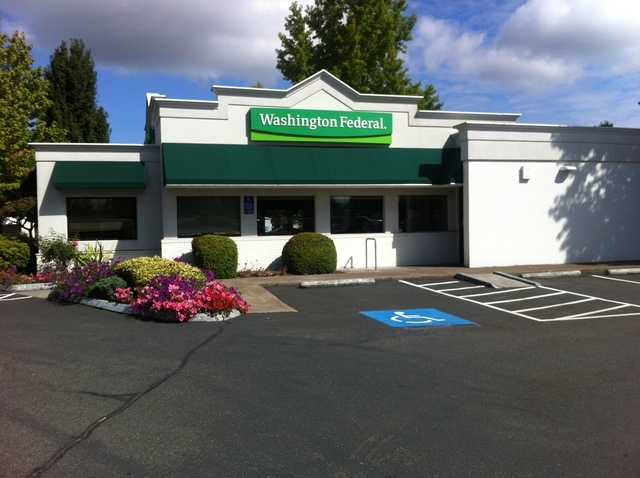 Washington Federal Bank | 1675 NE Burnside Rd St, Gresham, OR 97030, USA | Phone: (503) 491-8929