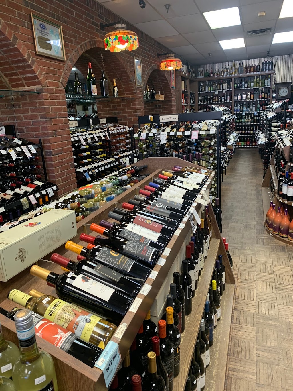 Four J Wine & Liquor Inc | 875 Saw Mill River Rd, Ardsley, NY 10502, USA | Phone: (914) 693-7802