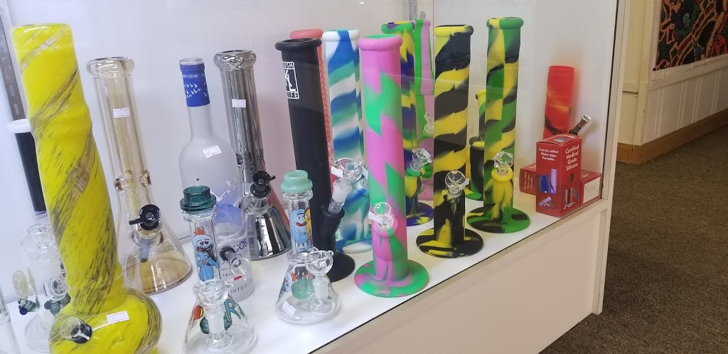 Wizards Pipes and Glass | 1505 Galvin Rd S, Bellevue, NE 68005, USA | Phone: (402) 506-5238