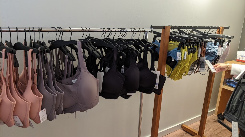 lululemon | 138 Crown Park Ave, Gaithersburg, MD 20878, USA | Phone: (240) 683-0484