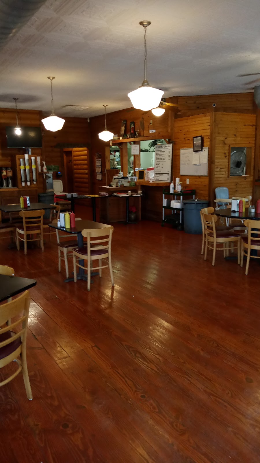 Boudreux Burger Barn | 1499 N Meridian Rd #9046, Peck, KS 67120, USA | Phone: (316) 524-2763