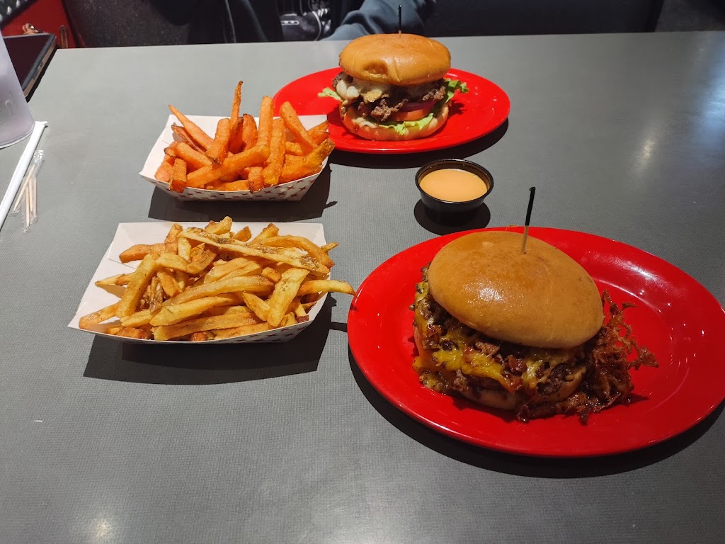 Smittys Garage Burgers & Beer | 801 E Hillside Dr, Broken Arrow, OK 74012, USA | Phone: (918) 872-7060