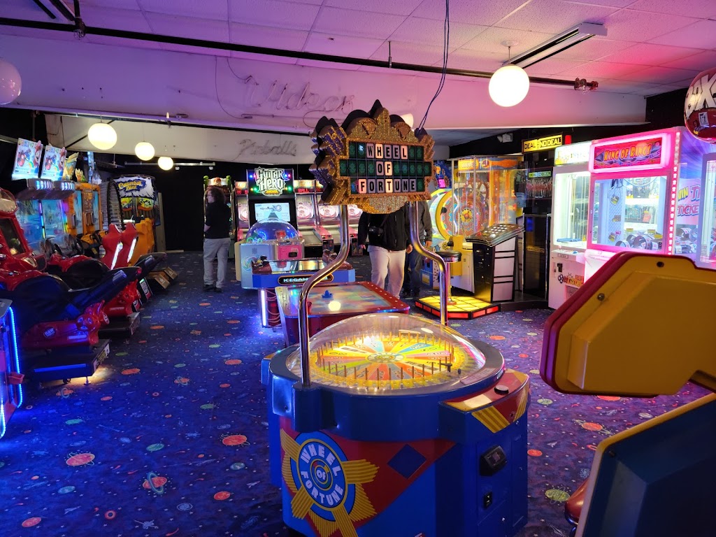 Acton Bowladrome & Arcade | 257 Main St, Acton, MA 01720, USA | Phone: (978) 263-7638