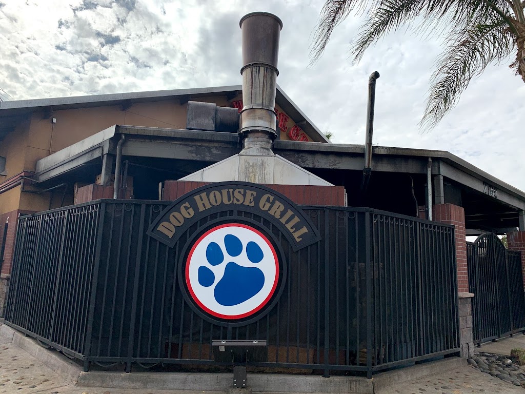 Dog House Grill | 2789 E Shaw Ave, Fresno, CA 93710, USA | Phone: (559) 294-9920