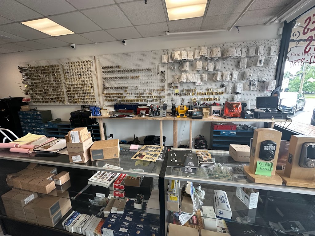 Syosset Lock Shop 1019 Oyster Bay Rd, East Norwich, NY 11732 Hours