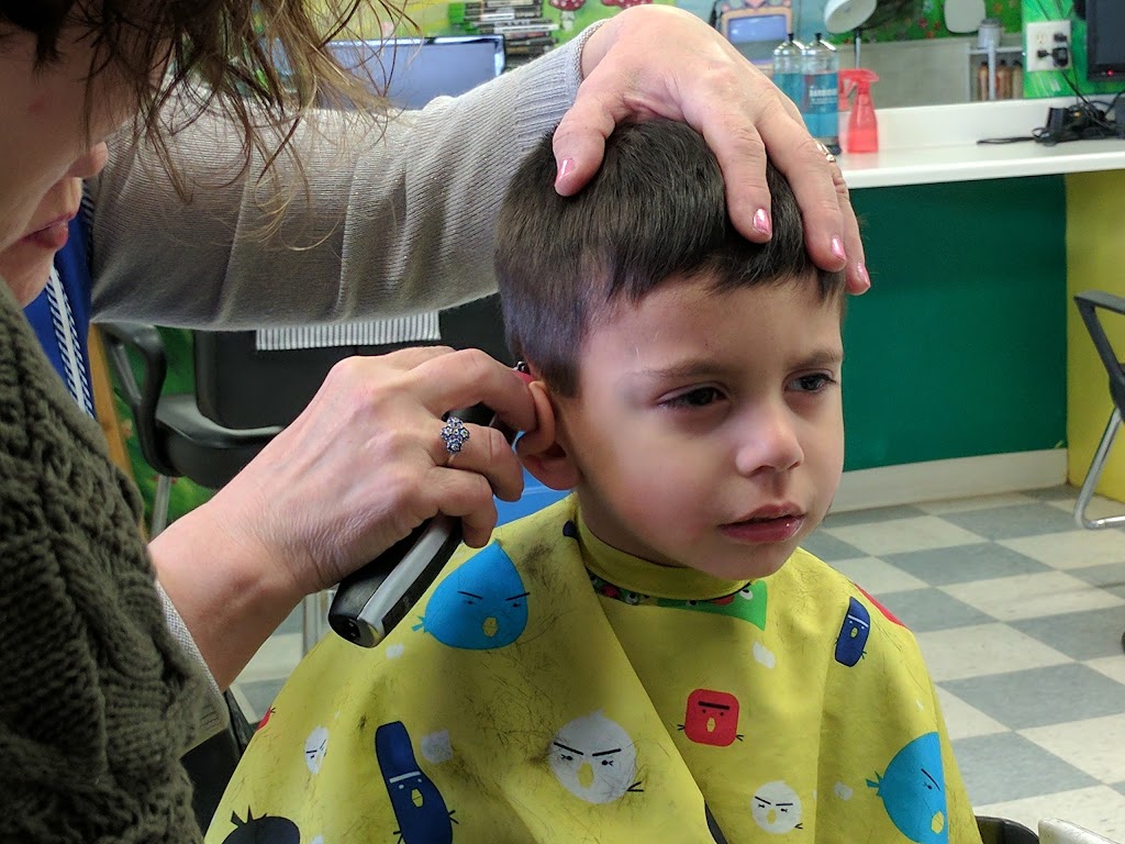 Kids Cuts | 1260 Milton Ave #110, Janesville, WI 53545, USA | Phone: (608) 756-2680