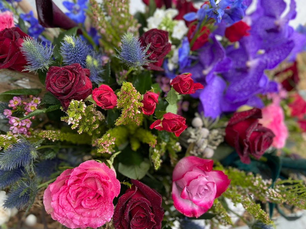 Red Bank Flowers, West | 7 Bray St, Colts Neck, NJ 07722, USA | Phone: (908) 917-9281