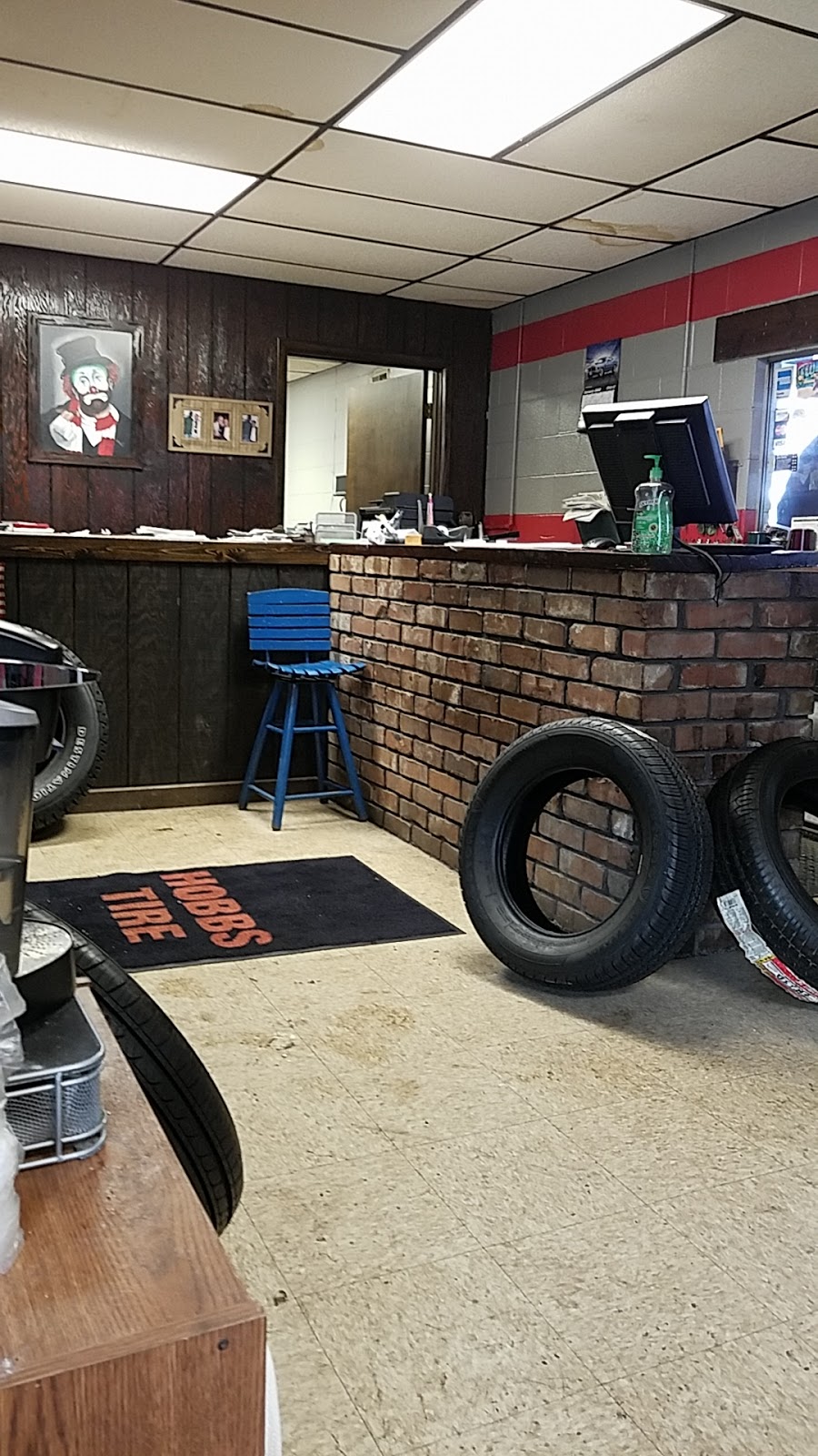 Hobbs Tire & Supply Inc | 329 2nd St, Chester, WV 26034, USA | Phone: (304) 387-1900