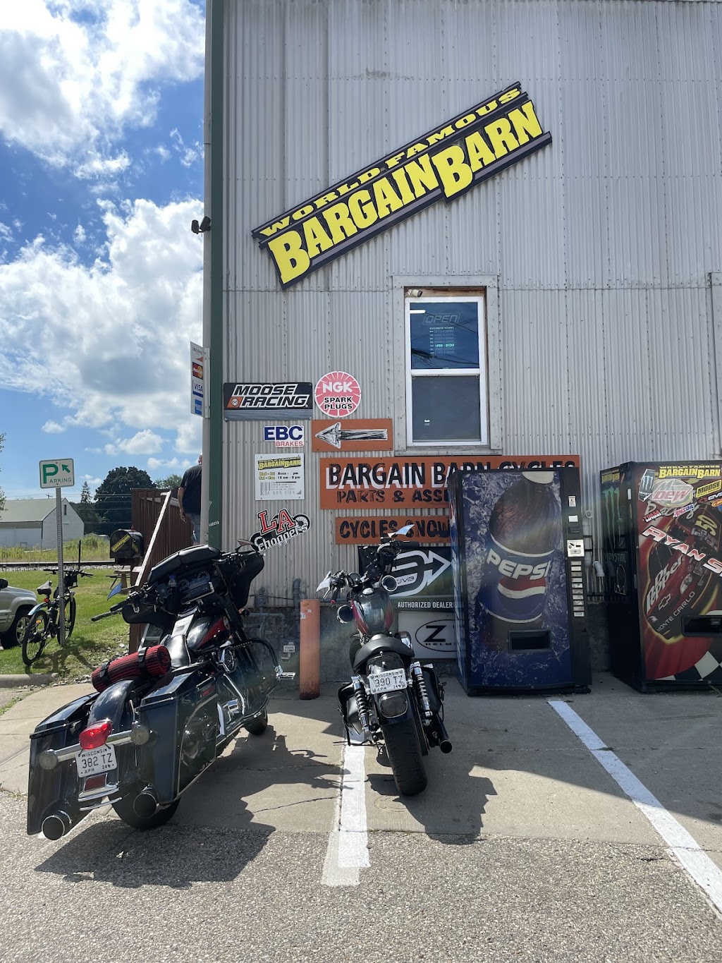 World Famous Bargain Barn Cycle (WFBB) | 219 W Fulton St, Edgerton, WI 53534, USA | Phone: (608) 884-4184