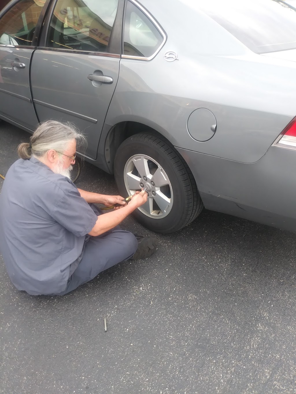 Hudsons Lakeside Auto Repair | 1110 Corporate Pkwy, Wentzville, MO 63385, USA | Phone: (636) 332-3340