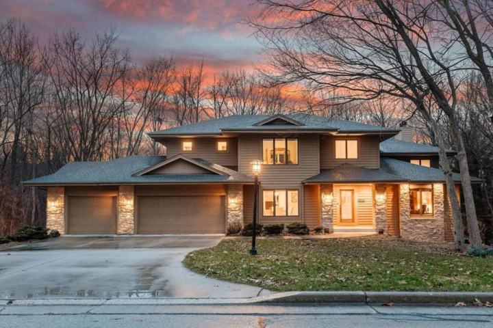 Berkshire Hathaway HomeServices Lake Country Realty | 2574 Sun Valley Dr Ste. 100, Delafield, WI 53018 | Phone: (262) 354-8090