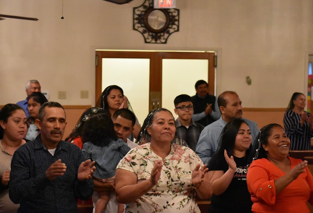 Iglesia Apostólica de Restauración y Vida Nueva | 821 E Miller Rd, Garland, TX 75040, USA | Phone: (214) 293-0892