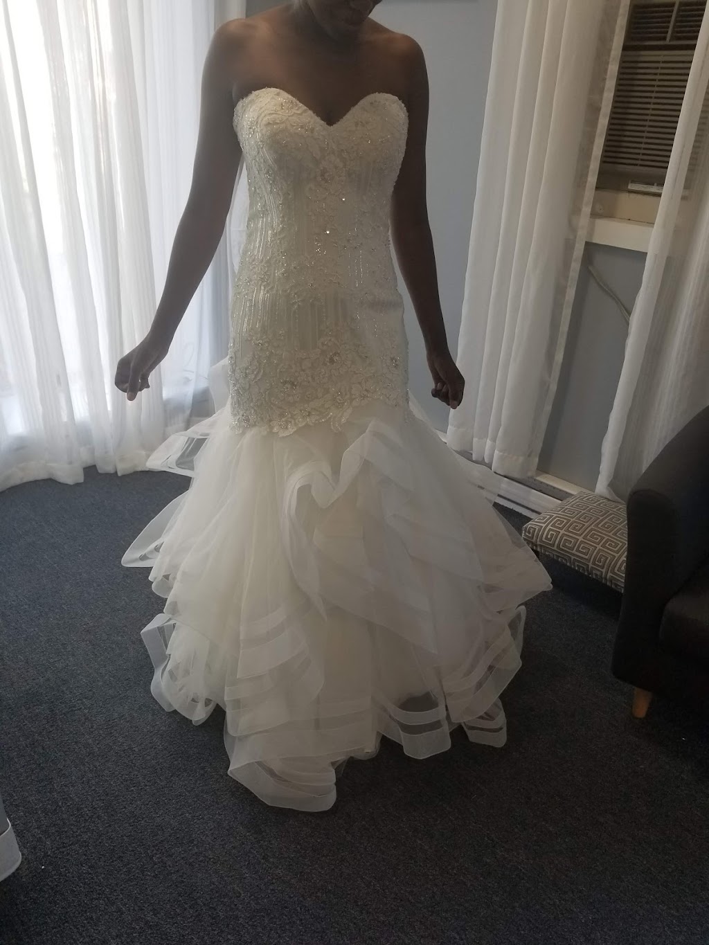 ELEGANT TAILOR (Wedding Dress Alterations)Now We Do Embroidery | 1242 Lakeview Ave, Dracut, MA 01826, USA | Phone: (978) 455-0378
