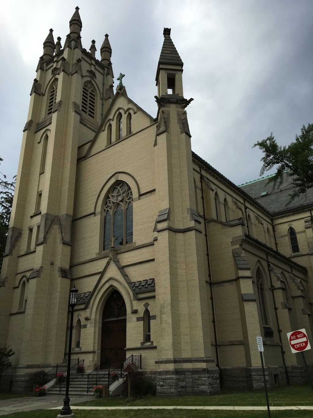 Holy Family Chapel | Morristown, NJ 07960, USA | Phone: (973) 290-5345