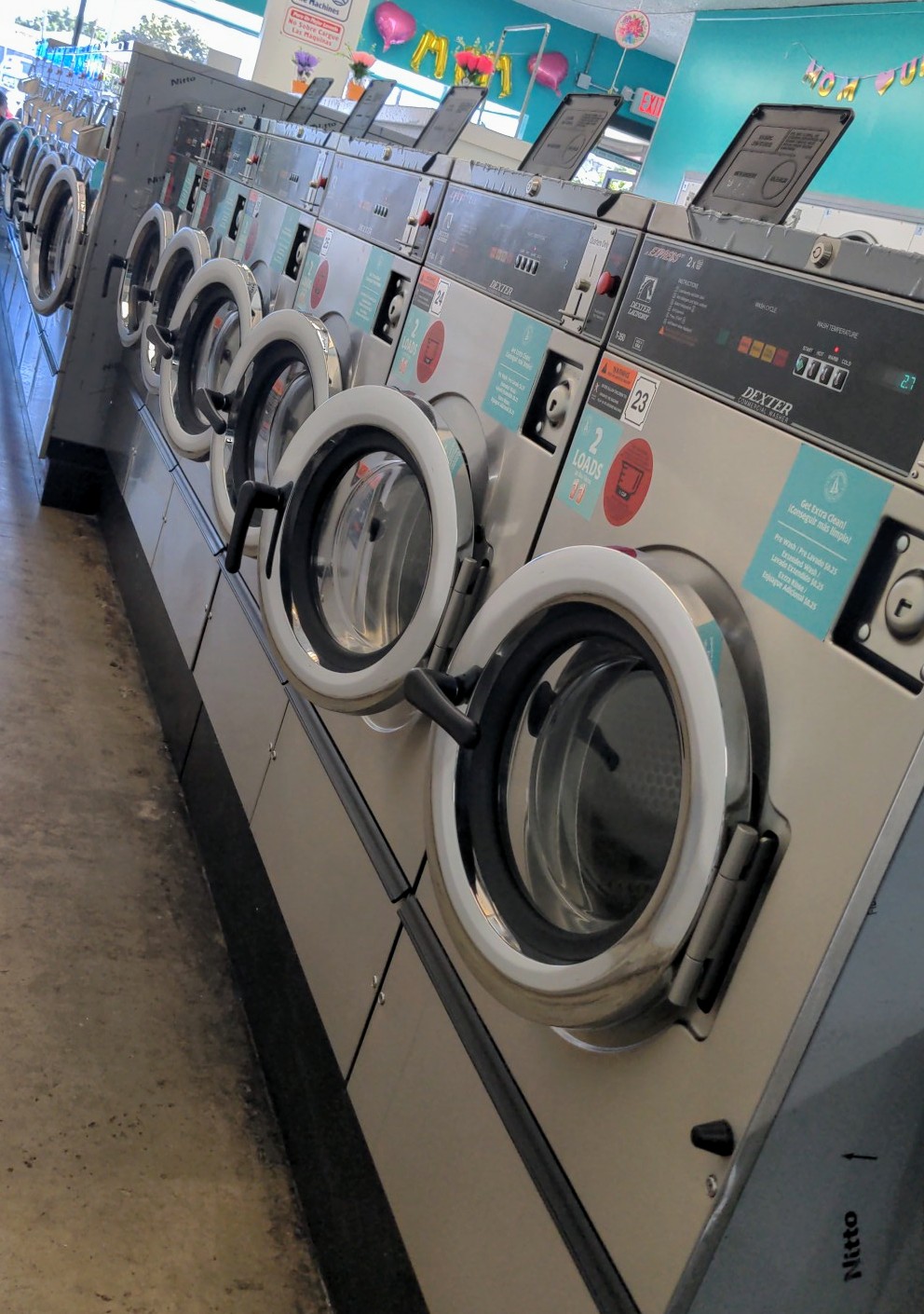 Bell Laundromat | 4803 E Gage Ave, Bell, CA 90201 | Phone: (818) 945-7083