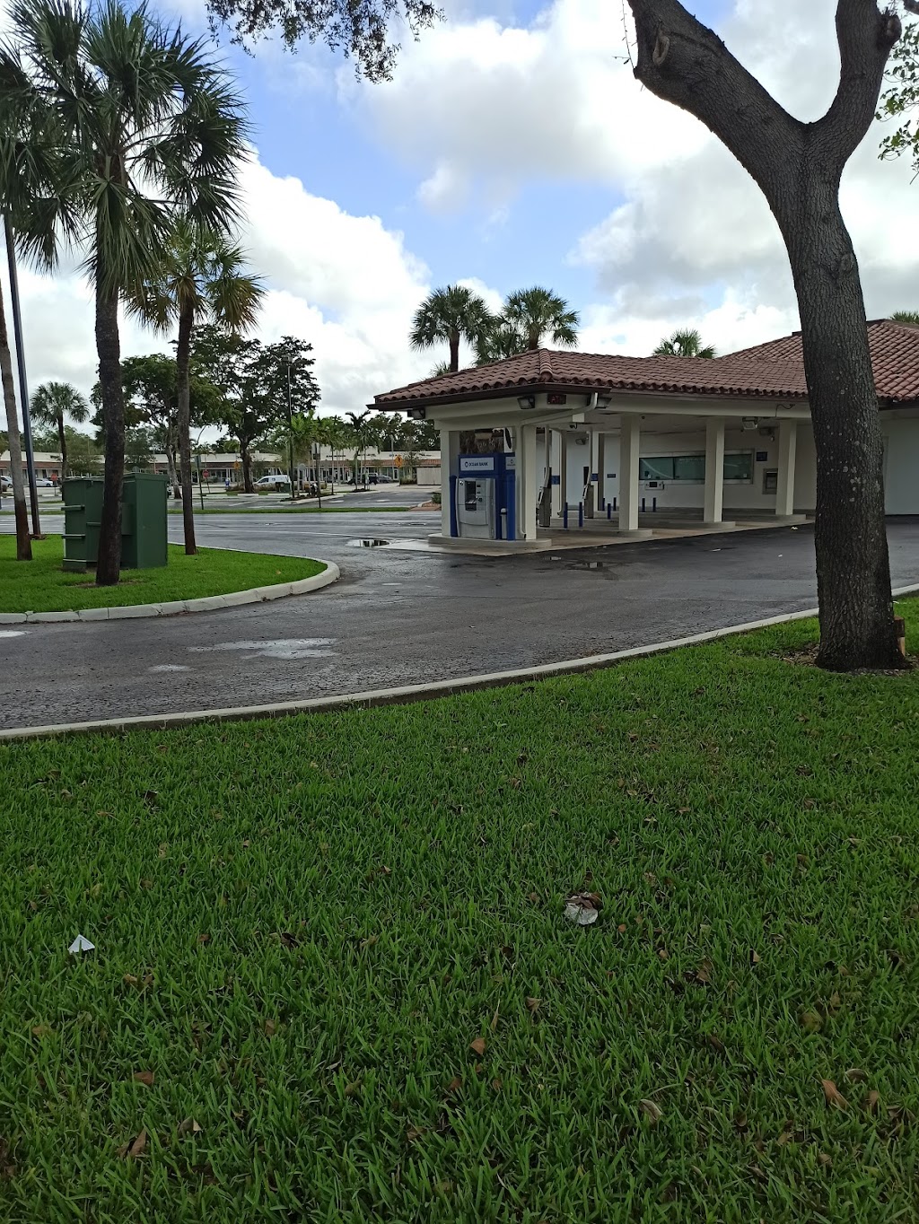 Ocean Bank | 7455 Miami Lakes Dr, Miami Lakes, FL 33014, USA | Phone: (305) 512-0500