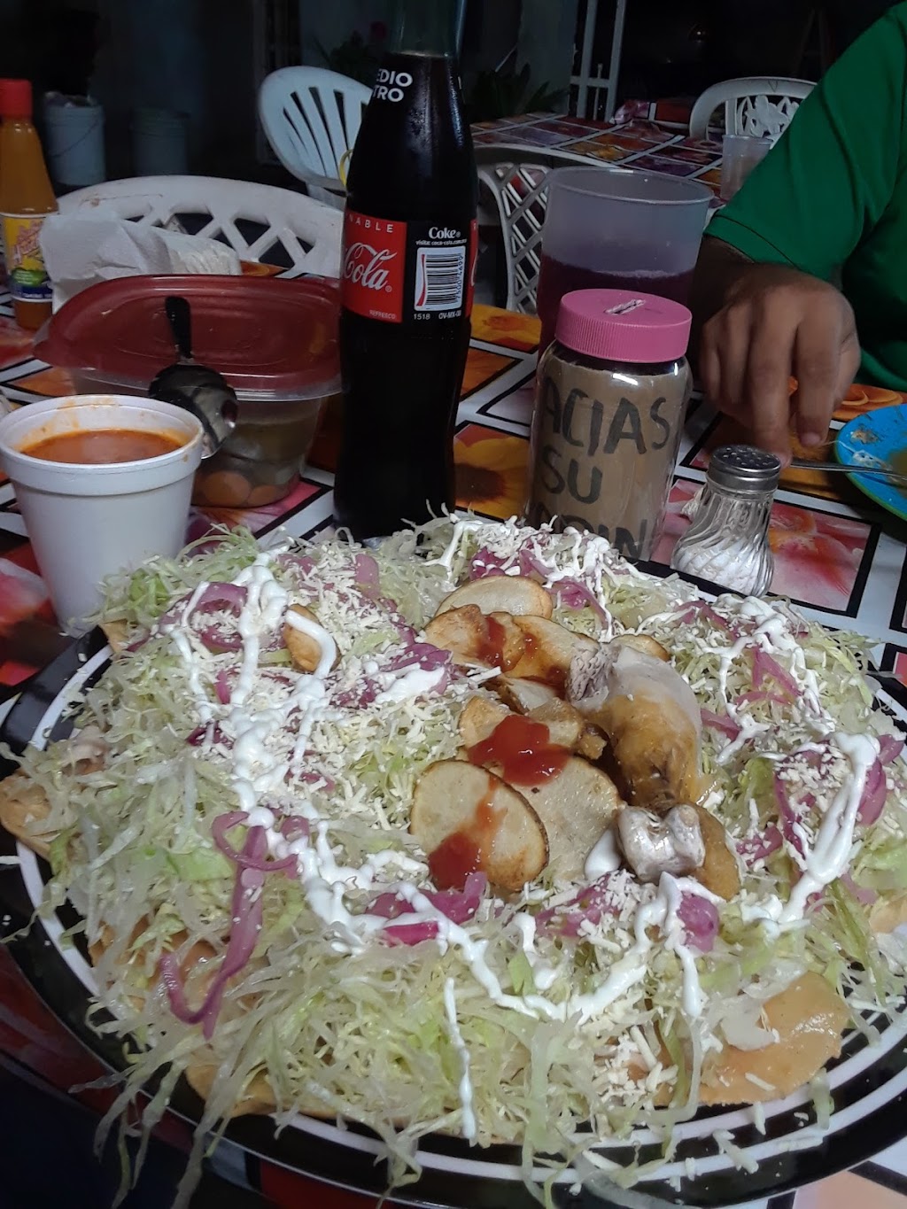 Cenaduria Vicky | C. Pda. Hacienda Los Venados 25514, Terrazas del Valle, 22246 Tijuana, B.C., Mexico | Phone: 664 185 5451