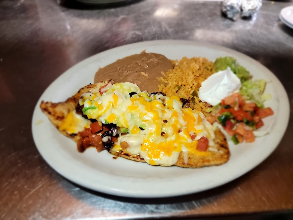 EL REY Mexican Bar & Grill | 2400B US-290 Suite 2, Dripping Springs, TX 78620, USA | Phone: (512) 858-5459