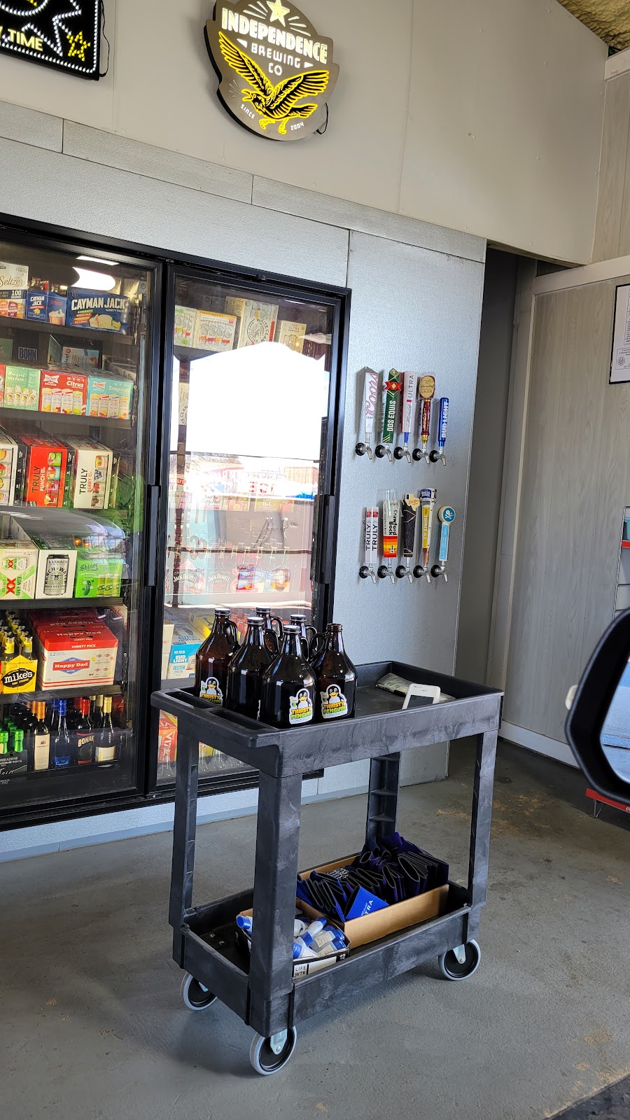 Thirsty Penguin | 14751 W State Hwy 29, Liberty Hill, TX 78642, USA | Phone: (512) 548-6501