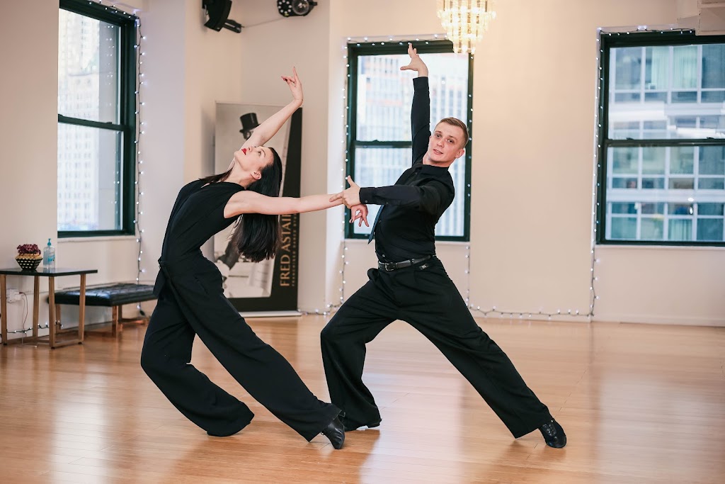Fred Astaire Dance Studios - New York Downtown | 291 Broadway suite 900, New York, NY 10007, USA | Phone: (212) 267-9500