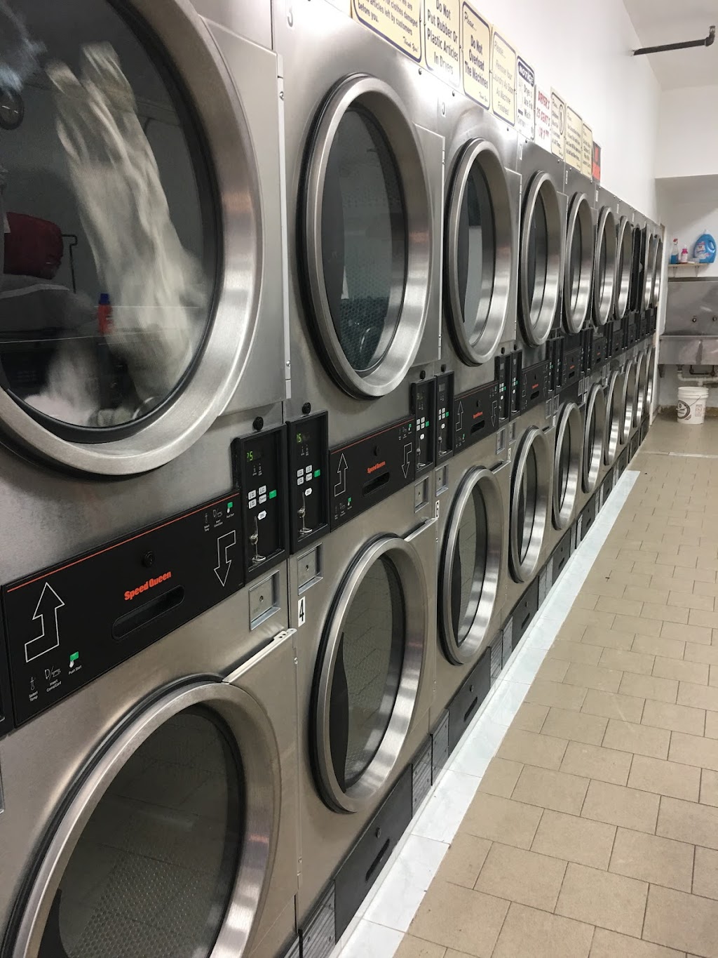 Anlin Laundromat | 524 Sutter Ave, Brooklyn, NY 11207, USA | Phone: (718) 666-5339