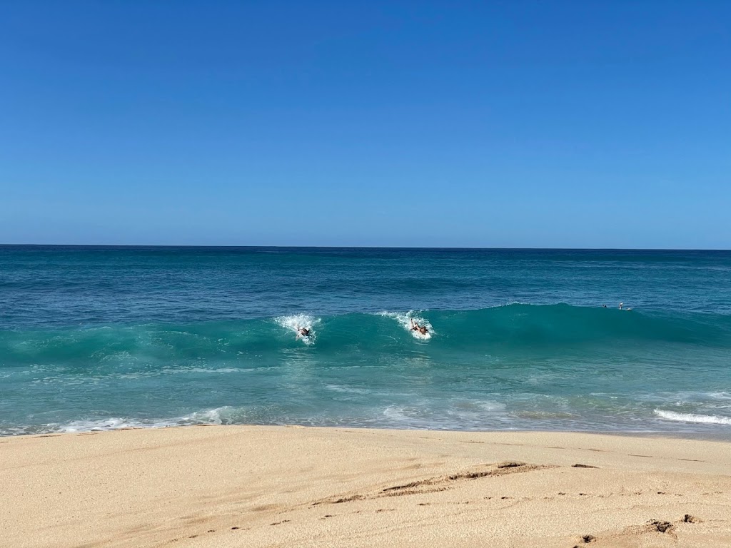 Makaha Beach Cabanas | 84-965 Farrington Hwy, Waianae, HI 96792, USA | Phone: (808) 215-6886