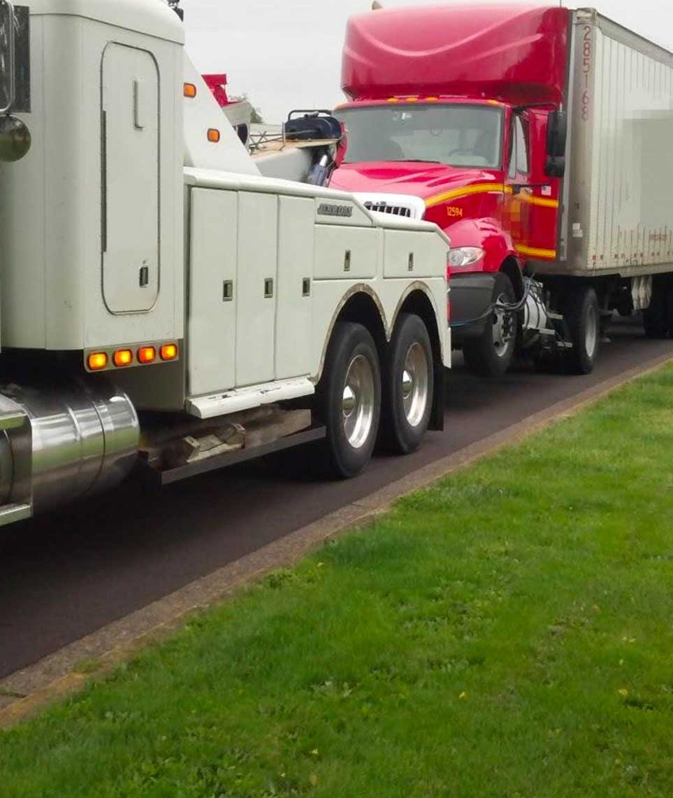 Heavy Duty Towing, Commercial Towing | 477 Ezie St, San Jose, CA 95111, USA | Phone: (408) 300-6831