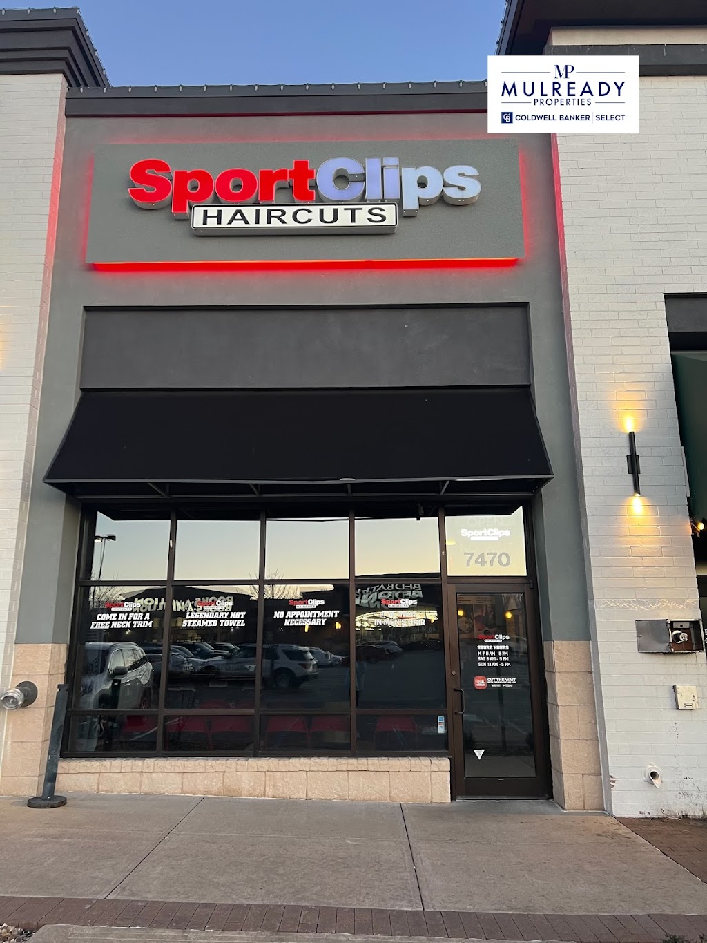 Sport Clips Haircuts of Tulsa Hills | 7470 S Olympia Ave, Tulsa, OK 74132, USA | Phone: (918) 447-3030