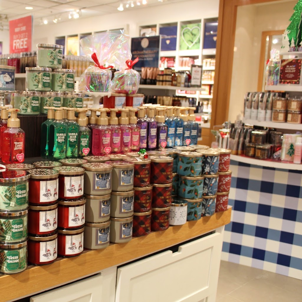 Bath & Body Works | 1001 N Arney Rd, Woodburn, OR 97071, USA | Phone: (971) 338-5092