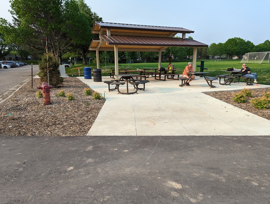 North River Hills Park | 19th Ave, Burnsville, MN 55337, USA | Phone: (952) 895-4500