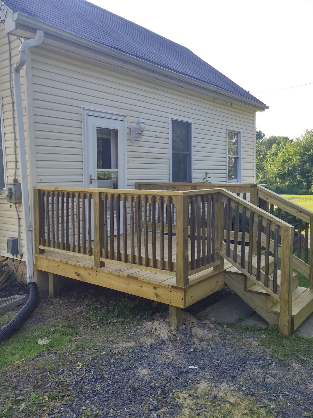 Quaker Home and Commercial Contractors | 2448 Spinnerstown Rd, Quakertown, PA 18951, USA | Phone: (267) 897-4289